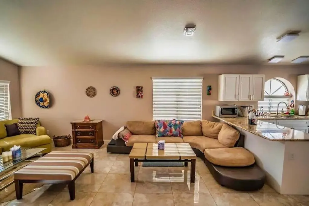 Pet Friendly Rancher With Pool/Sw Las Vegas Villa