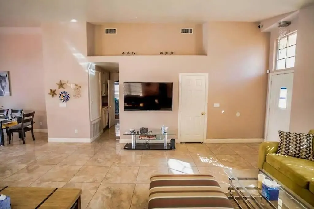 Villa Pet Friendly Rancher With Pool/Sw Las Vegas